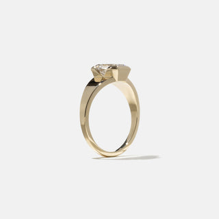 Bague de fiançailles solitaire en demi-lunette avec diamant CVD F/VS1 et émeraude de 1,55 ct