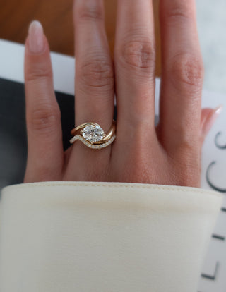 Bague de mariage avec solitaire en diamant ovale CVD de 1,0 à 2,0 ct et pavé