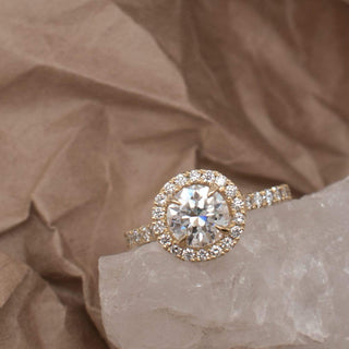 Round Cut Halo Moissanite Diamond Engagement Ring