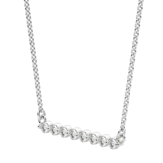 Collar con barra de diamantes de moissanita de corte redondo de 0,24 quilates con puntas compartidas