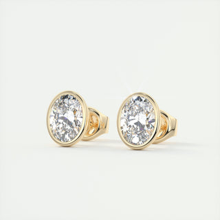 Boucles d'oreilles avec diamant solitaire ovale de 1,0 ct F/VS cultivé en laboratoire