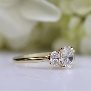 1.50CT Oval Cut Moissanite Three Stone Diamond Engagement Ring - ELITE CARAT