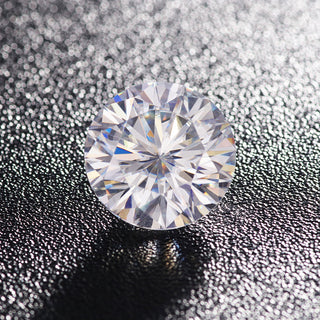 6.00 MM Heart And Arrow Round Cut Colorless Loose Moissanite - ELITE CARAT